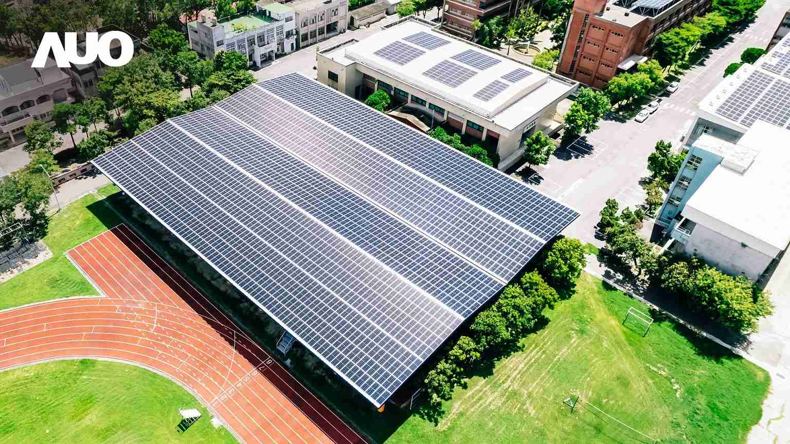 NG大舞台SunSteel光电整合型浪板具备快速安装、、、轻量化优势，，，，可提升15%发电效能，，通过国际IEC与台湾VPC认证安全、、、、防漏、、、耐候标准